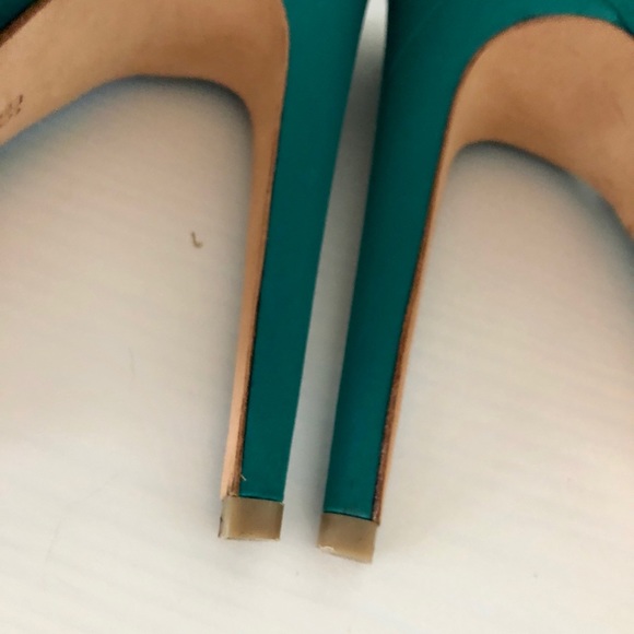 BCBG Fondly Island Platform Satin Sea Green Pump - Picture 3 of 8